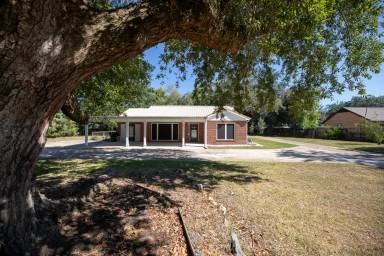 Main picture of 221 Jefferson Dr