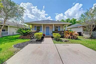 Main picture of 3335 Angel Ln