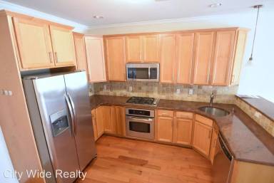 Main picture of 1015 S 18th St