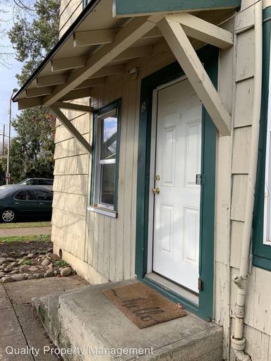 Main picture of 420 N Grape St