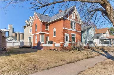 Main picture of 536 W 5th St