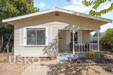 Main picture of 808 Main St