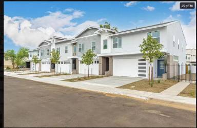 Main picture of 3004 N 34th St