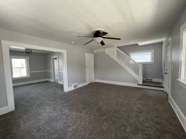 Main picture of 1162 W 30th St