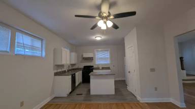Main picture of 615 Burr Oak St