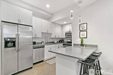 Main picture of 2151 W Division St