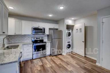 Main picture of 2114 Swift Street - 7