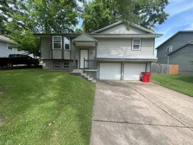 Main picture of 2108 N York St
