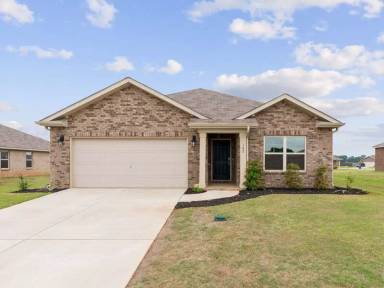 Main picture of 102 Sage Ct