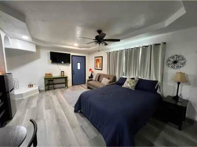 Main picture of 3127 W Tulare Ave