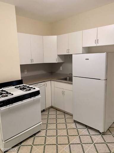 Main picture of 694 Green St