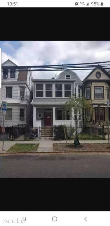 Main picture of 567 Summer Ave