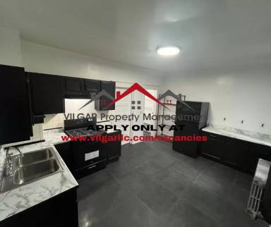 Main picture of 5035 Olcott Ave