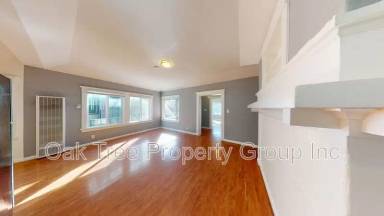 Main picture of 876-884 32nd St