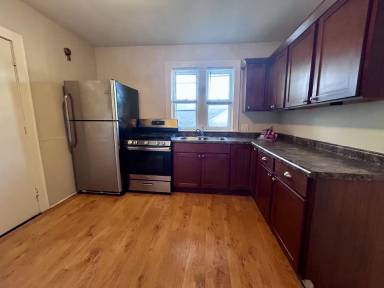 Main picture of 725-733 Lafayette Ave NE