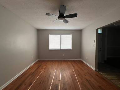 Main picture of 535 Winston Dr