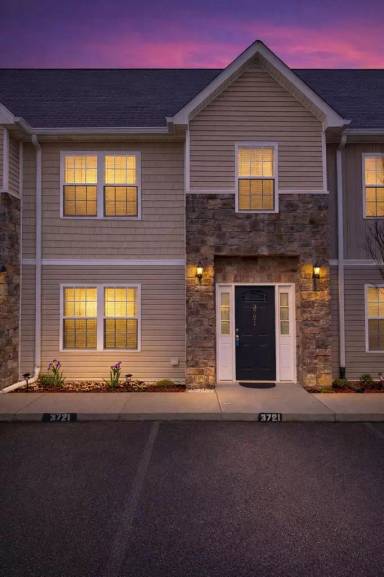 Main picture of 3717 Keri Ln NE
