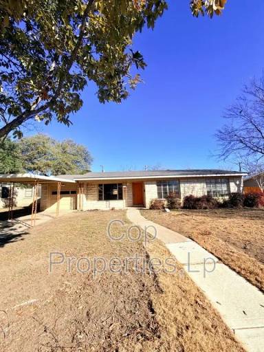 Main picture of 339 Waxwood Ln