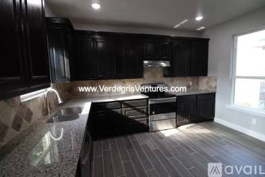 Main picture of 708 W Trammell Ave