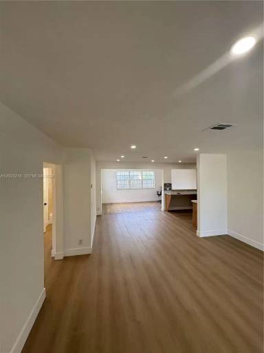 Main picture of 7150 SW 10th St