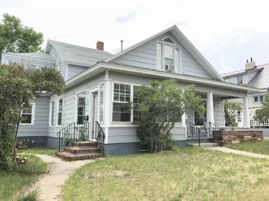 Main picture of 32 11th Ave