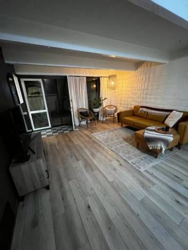 Main picture of 451 Dela Vina Ave Apartments