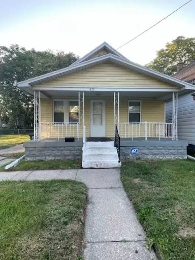 Main picture of 632 Marmion Ave