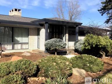 Main picture of 5360 Greenbriar Dr