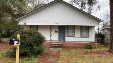 Main picture of 1208 Lee St