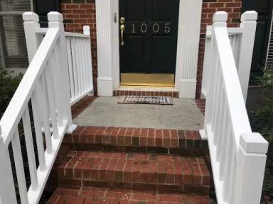 Main picture of 1005 New Dover Rd
