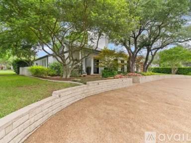 Main picture of 5512 Bent Tree Dr