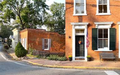 Main picture of 40175 Main St