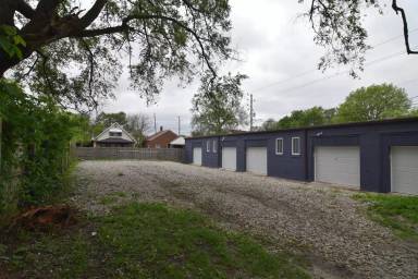 Main picture of 4001 E Michigan St