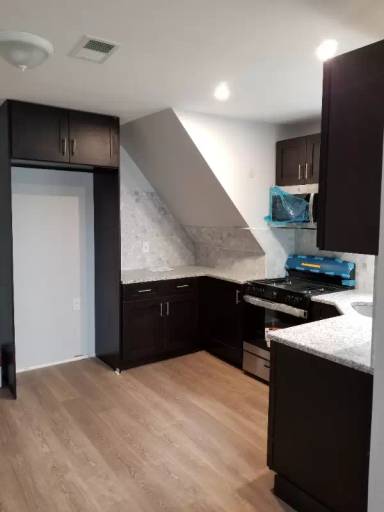 Main picture of 415 Crosby Ave
