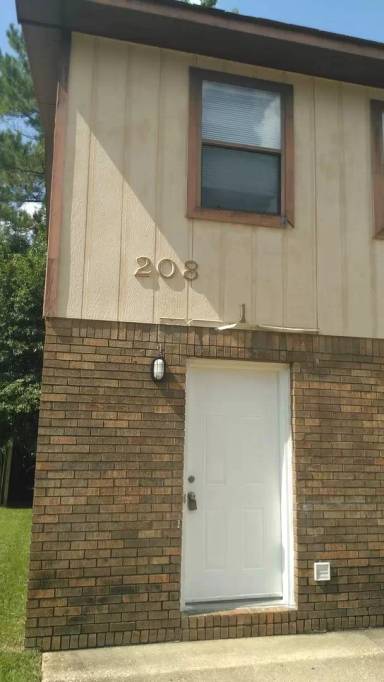 Main picture of 208 Apache Dr
