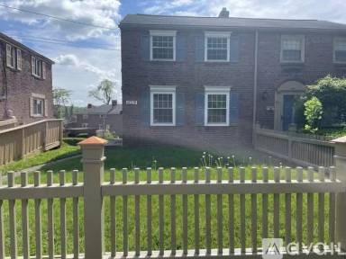 Main picture of 619 Beaver St
