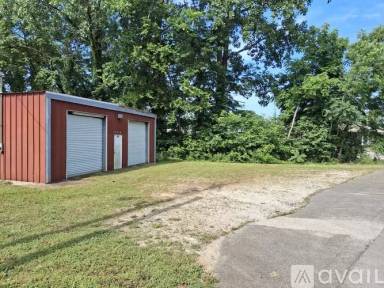 Main picture of 208 Fairgrounds Ln