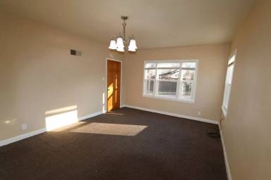 Main picture of 1208 Valley St