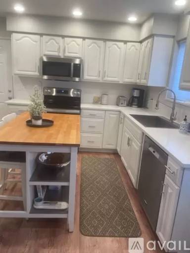 Main picture of 241 S Quadrant St