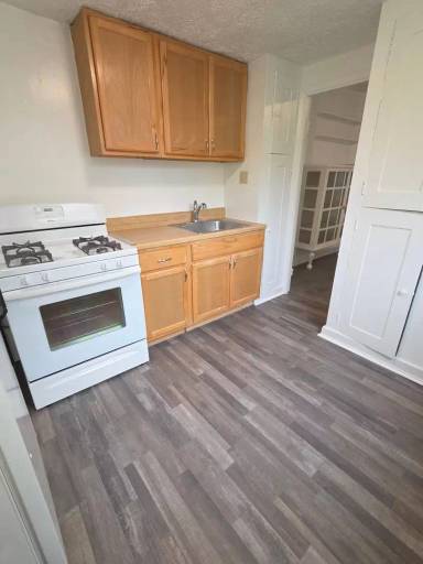 Main picture of 1685 Jancey St