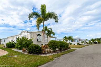 Main picture of 14 Freeman Ave