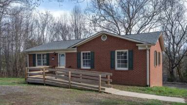 Main picture of 883 Milling Rd