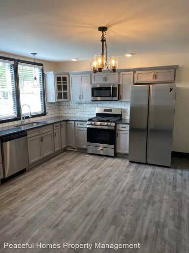 Main picture of 430 New Holland Ave