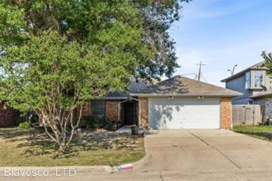 Main picture of 6017 Meadowdale Rd