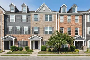 Main picture of 132 Daybeacon St