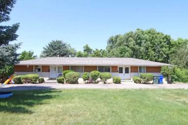 Main picture of 724 32nd St
