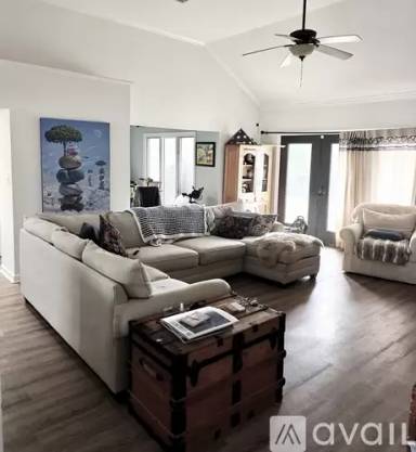 Main picture of 910 Silver Creek Ct