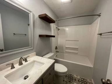 Main picture of 228 Glendale Ln