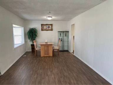 Main picture of 9517 Portland Ave E