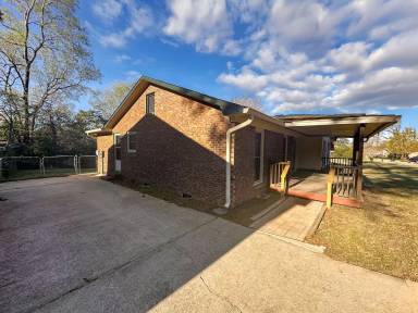 Main picture of 4926 Basswood Dr